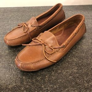 Men's slip on driver mocassins shoe.  Loafer style with tie.  Barely worn.